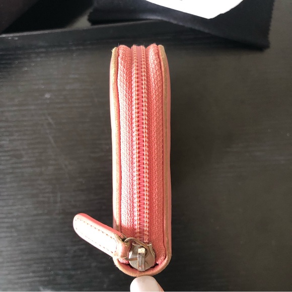 Chanel Camellia Zippy Zip Around Wallet - Picture 14 of 15